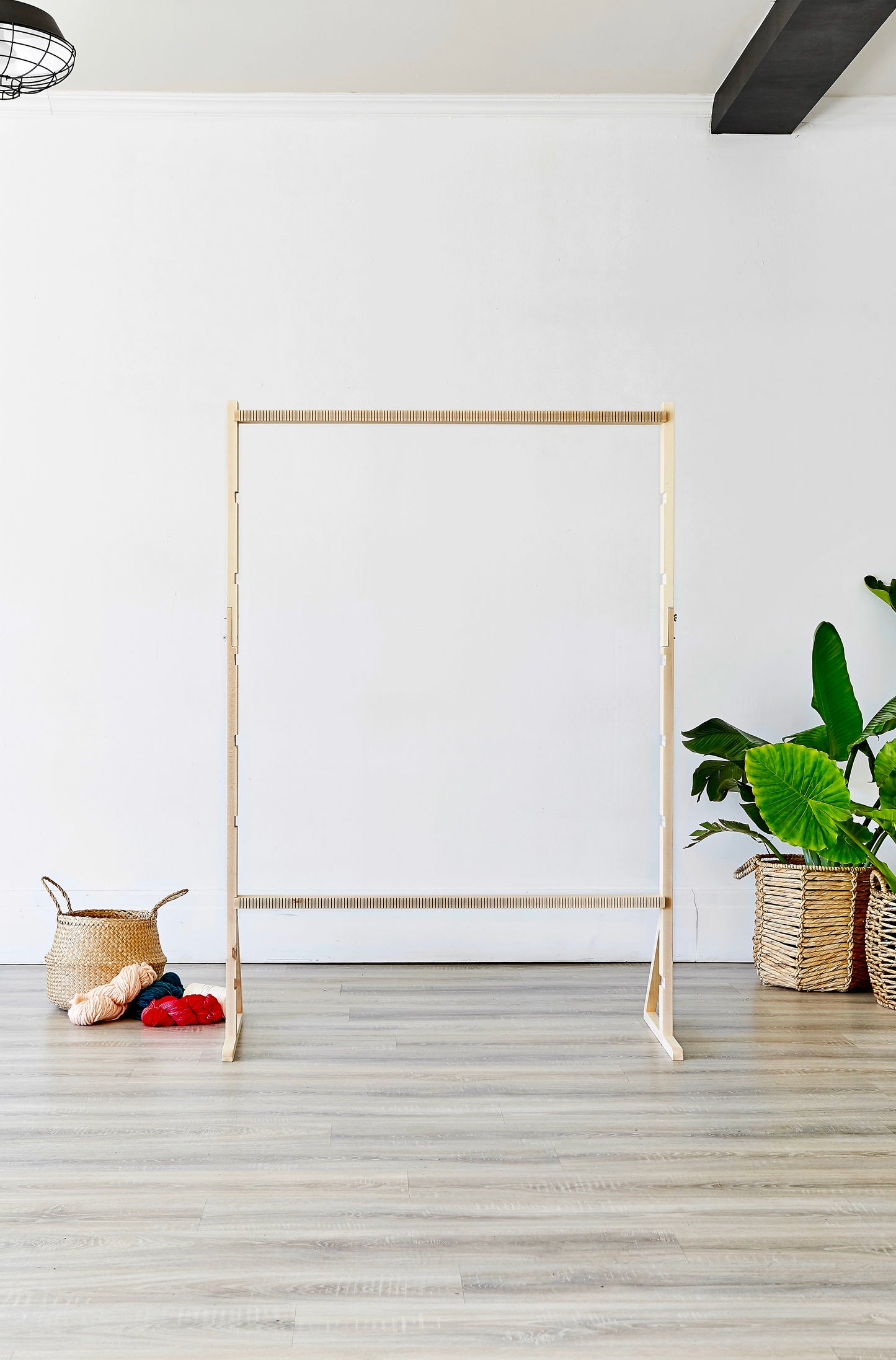 Bonza: Adjustable Weaving Loom