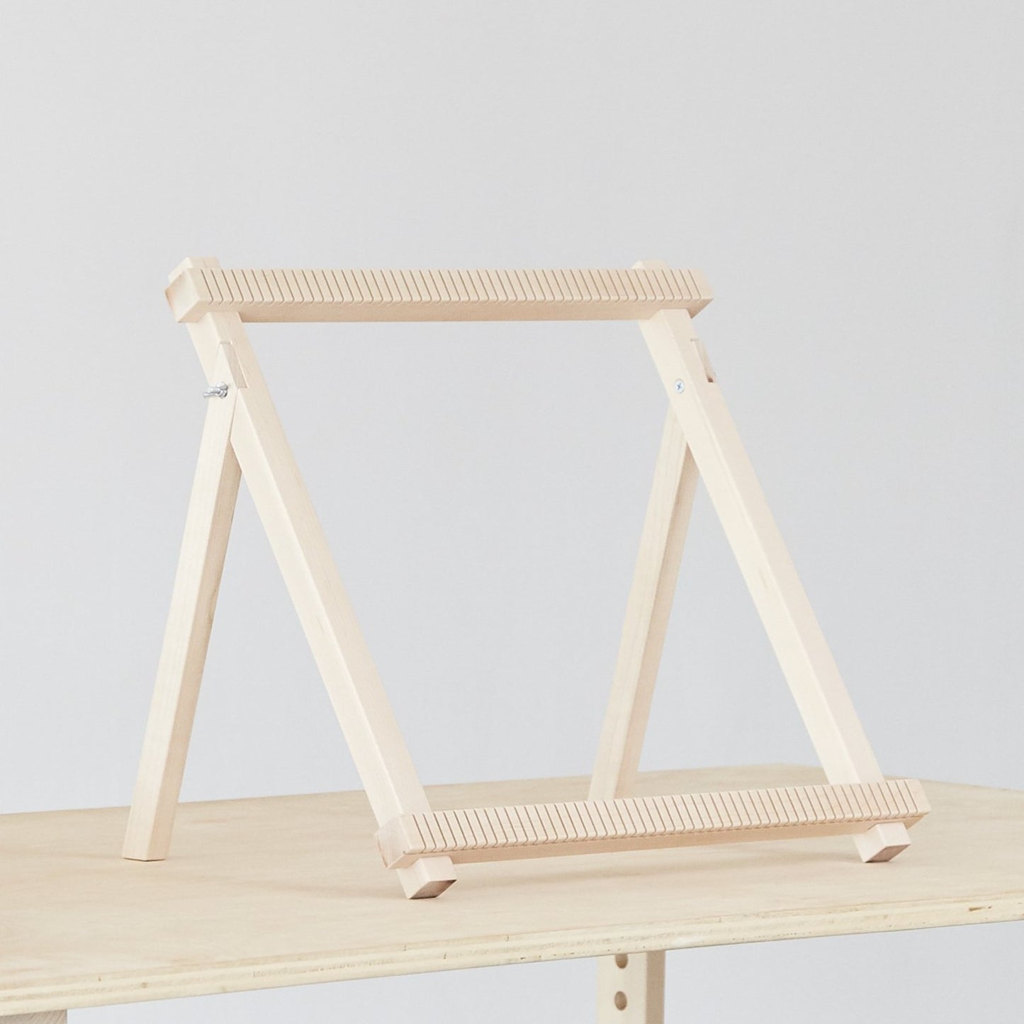 Corker / : 18” Weaving Loom