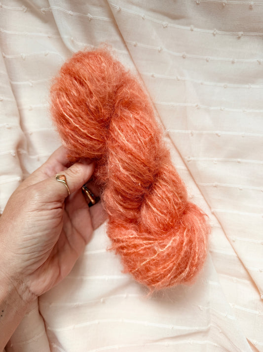 Mini Mohair Peach Pit